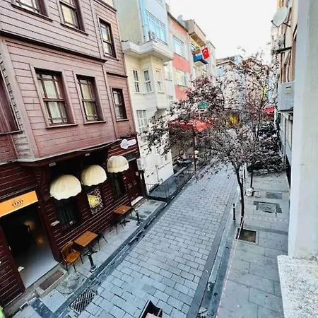 Apartment And Comfy 3b In Besiktas *